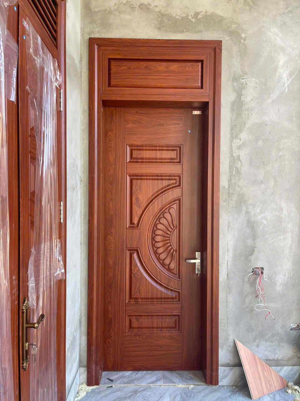 Cửa thép vân gỗ