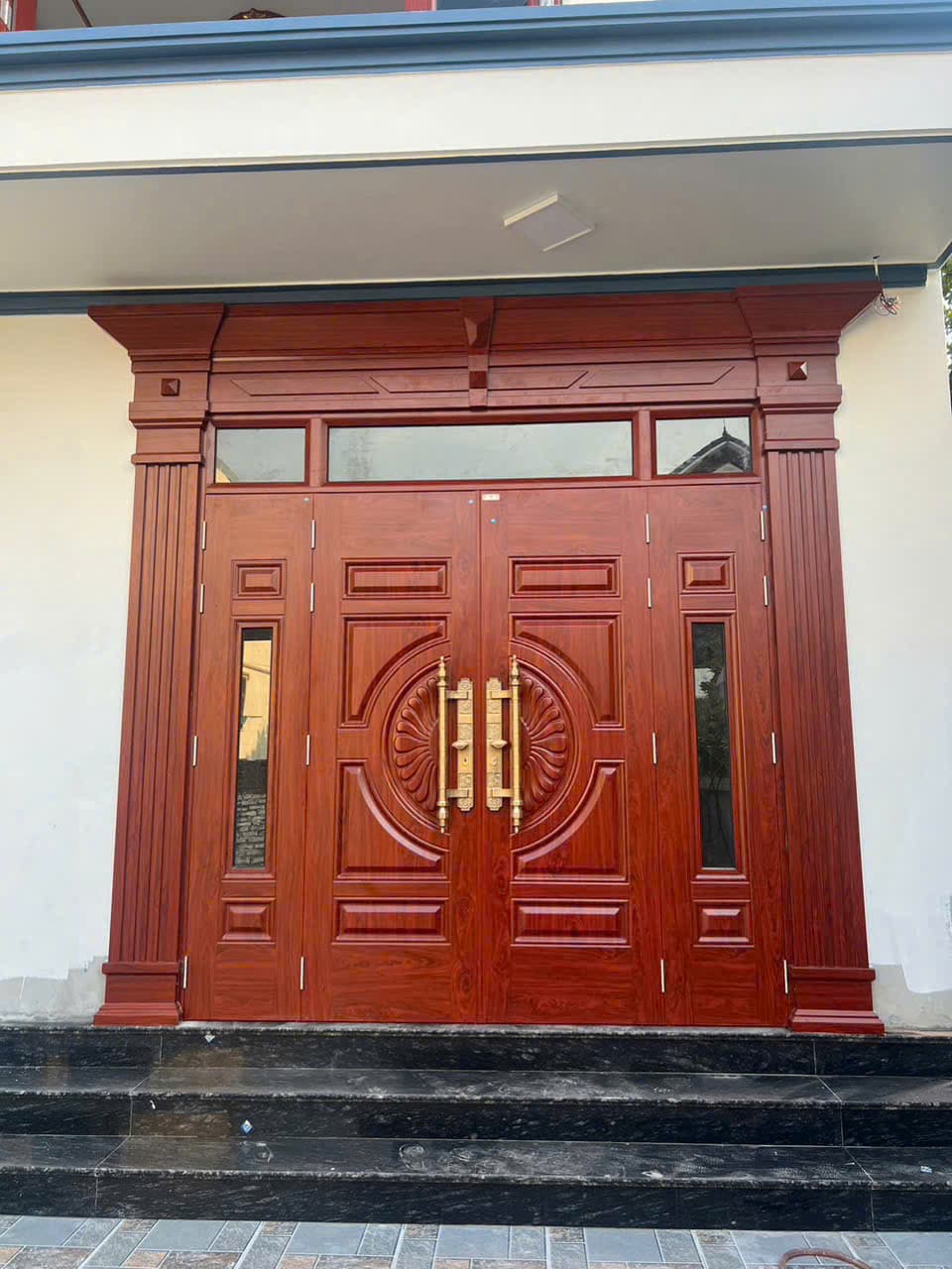 Cửa thép ô kính - mẫu 5
